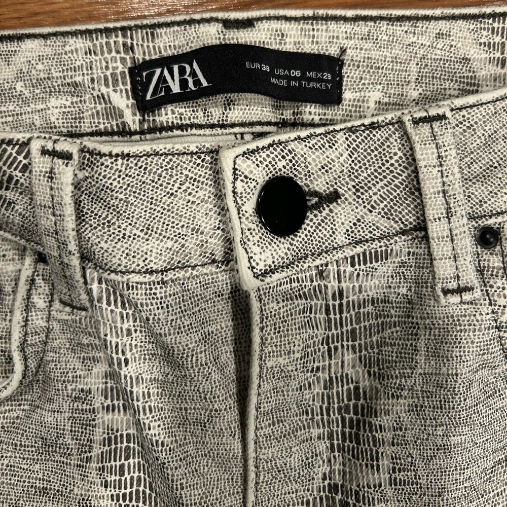 Zara High Rise Skinny Jeans Snakeprint Women’s Size 6 - Picture 4 of 8